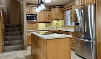 221 44th St N, Cody, WY 82414