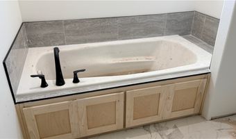 15 Skipton Dr, Bella Vista, AR 72714