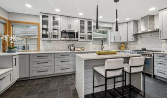 116 E Orchard St, Arlington Heights, IL 60005