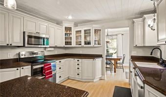 1922 Parkmont Ln, Anoka, MN 55303