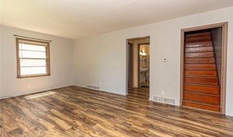 1318 Irving St, Alexandria, MN 56308