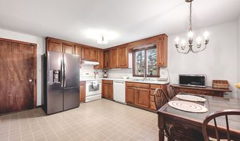 207 Diane Ln, Bristol, CT 06010