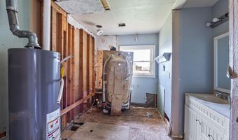 1858 W Auburn Dr, Auburn, IN 46706
