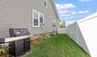328 W Hollis St, Nashua, NH 03060