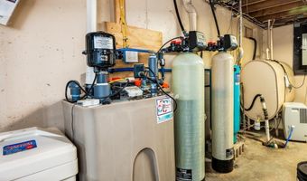 87 Edgewater Dr, Barrington, NH 03825