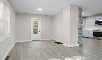 914 Chamberlain Hwy, Berlin, CT 06037