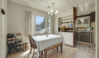 707 Ohio Ave, Auburn, IN 46706