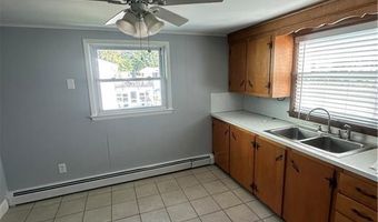 16 King St, North Providence, RI 02911