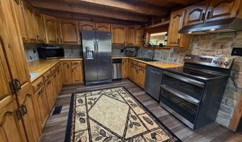 2638 Arpana Cir, Alford, FL 32420