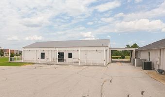 404 SW Regional Airport Blvd, Bentonville, AR 72713