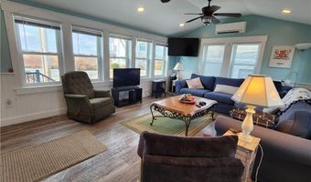 10 Avenue D, Narragansett, RI 02882