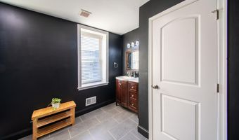 11 N EAST Ave, Baltimore, MD 21224