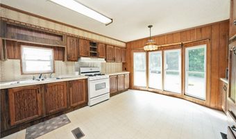 182 Bush Gdns, Alden, NY 14004