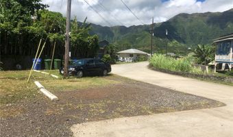 47-719 Kamehameha Hwy D-1, Kaneohe, HI 96744