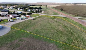 647 E 1st St, Lucas, KS 67648