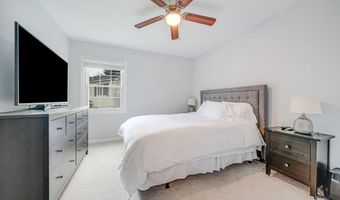 4005 KLOMAN St, Annandale, VA 22003