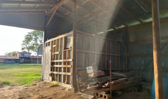 2452 S Carr Pen Rd, Atoka, OK 74525