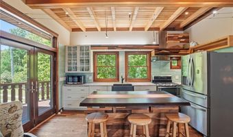 160 Ross Hill Rd, Charlestown, RI 02813
