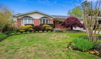 5813 MIDHILL St, Bethesda, MD 20817