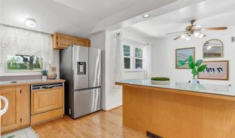 4359 Mohegan Dr, Affton, MO 63123