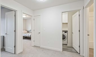 2561 NE Purcell Blvd, Bend, OR 97701