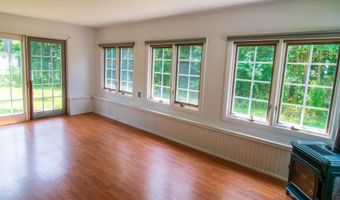 17 Winter Ct, Brattleboro, VT 05301