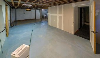 301 Giles Pl, Albert Lea, MN 56007