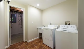 4107 Boulder Pond Dr, Ann Arbor, MI 48108