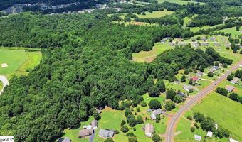 557 Seay Rd, Boiling Springs, SC 29316