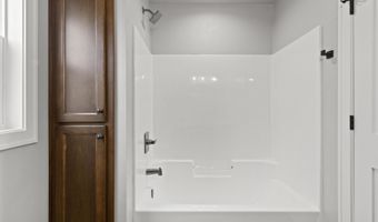 525 KIRKLAND Ave, Algoma, WI 54201