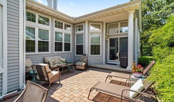 11 Jumping Brook Ln, Barnegat, NJ 08005