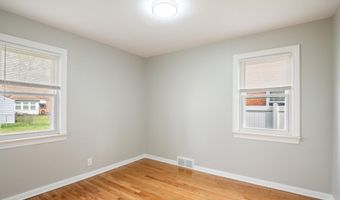 9250 Rosedale Blvd, Allen Park, MI 48101