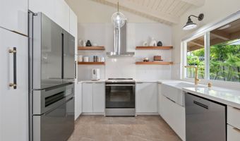 1016 Laukupu Way, Honolulu, HI 96825