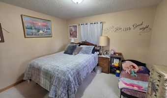 14 S Illinois St, Aberdeen, SD 57401