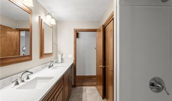 886 Weaver Hill Rd, Coventry, RI 02816