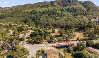 2305 Waring, Agoura Hills, CA 91301