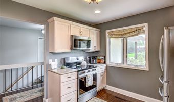 1312 Knollwood Trl, Altoona, WI 54720