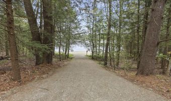 422 Bonny Rigg Hill Rd, Becket, MA 01223