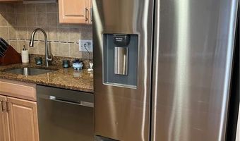 21 Starr Dr 207, Narragansett, RI 02882