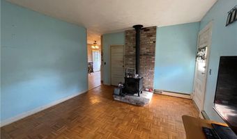 66 Sherry Ave, Bristol, RI 02809