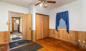 607 6th St, Ames, IA 50010
