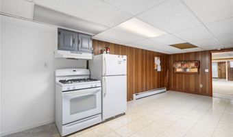 141 Peckham Rd, Little Compton, RI 02837