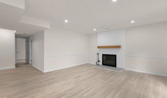 8815 TUCKERMAN Ln, Potomac, MD 20854