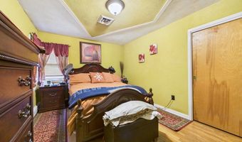 26 Pershing Ave, Acushnet, MA 02743