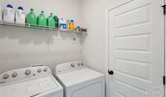 1913 Arnold Dr SE, Allenhurst, GA 31301