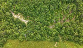 34 Cricket Ln, Sebago, ME 04029