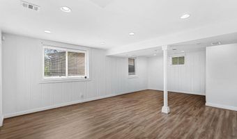 7408 MASONVILLE Dr, Annandale, VA 22003