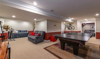 122 Brighton Ln, Adams Twp., PA 16046