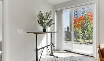 635 SLATERS Ln G-01, Alexandria, VA 22314