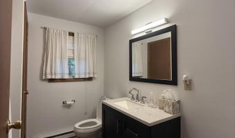 281 Fern Ridge Rd, Blakeslee, PA 18610